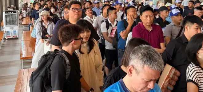 Đi Cát Bà cuối tuần có đông không
